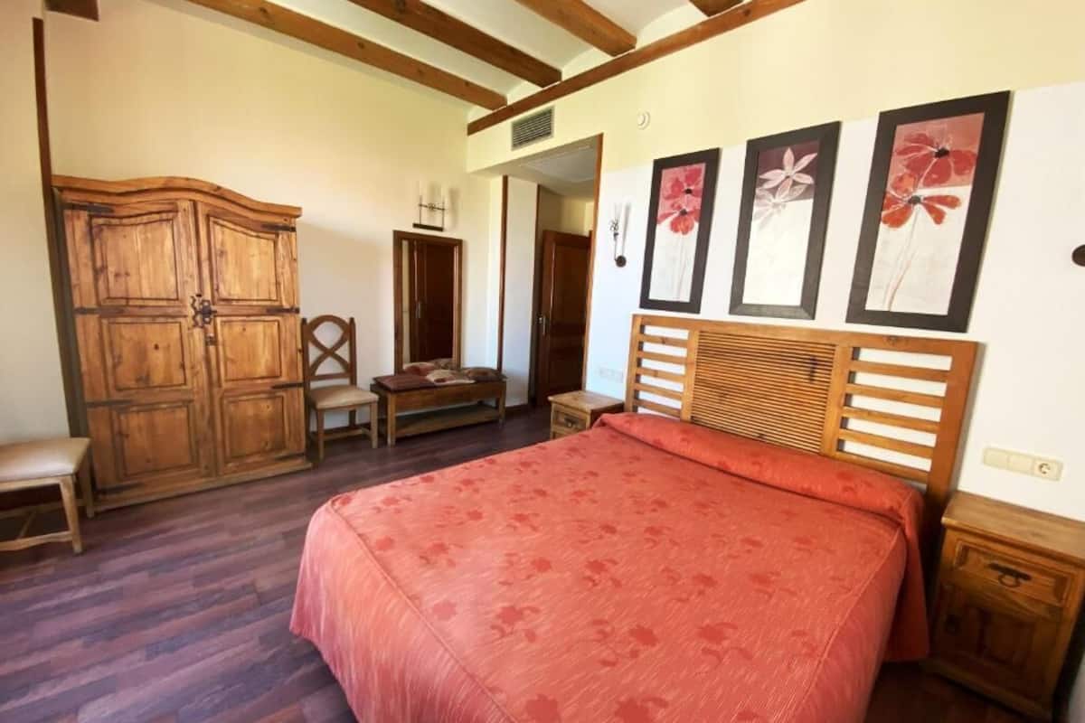 panoramic double or twin room | wifi, bed sheets