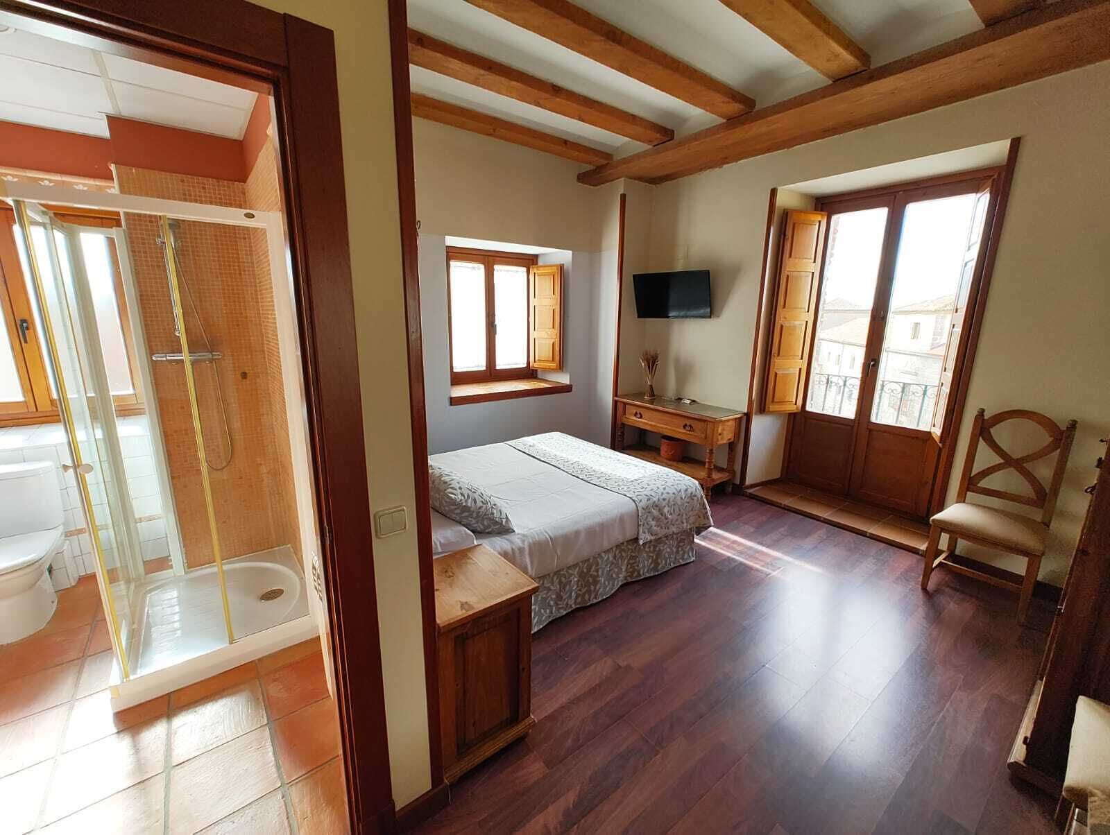 Habitación panorámica - 1 cama matrimonial o 2 individuales | Wifi y ropa de cama 