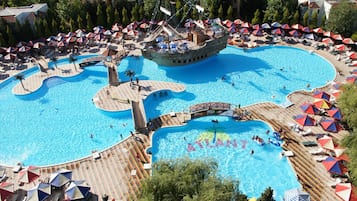 5 outdoor pools