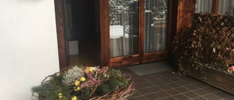 Standard House, 3 Bedrooms, Fireplace, Mountain View | Terrace/patio