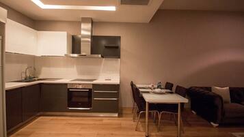 Apartment, 1 Bedroom | Private kitchen