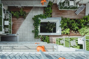 Deluxe Apartment, 1 Bedroom, Non Smoking | Courtyard view