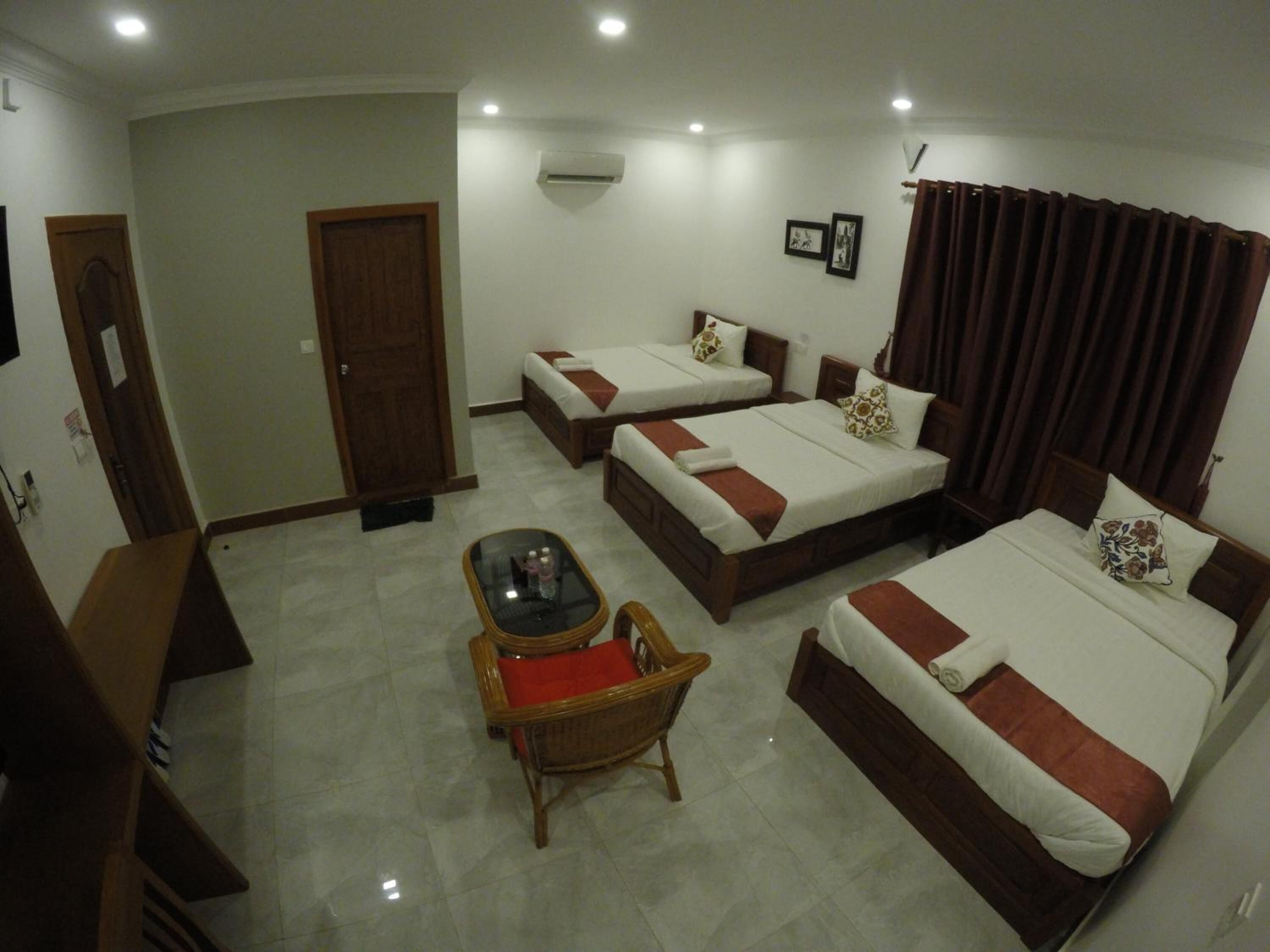 in-room safe, desk, free wifi