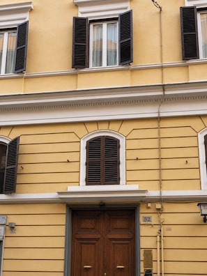 Front of property - Inside Roma Rooms by DOT Suites (Rome)