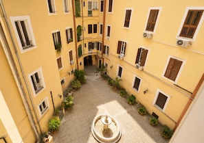 Exterior - Inside Roma Rooms by DOT Suites (Rome)