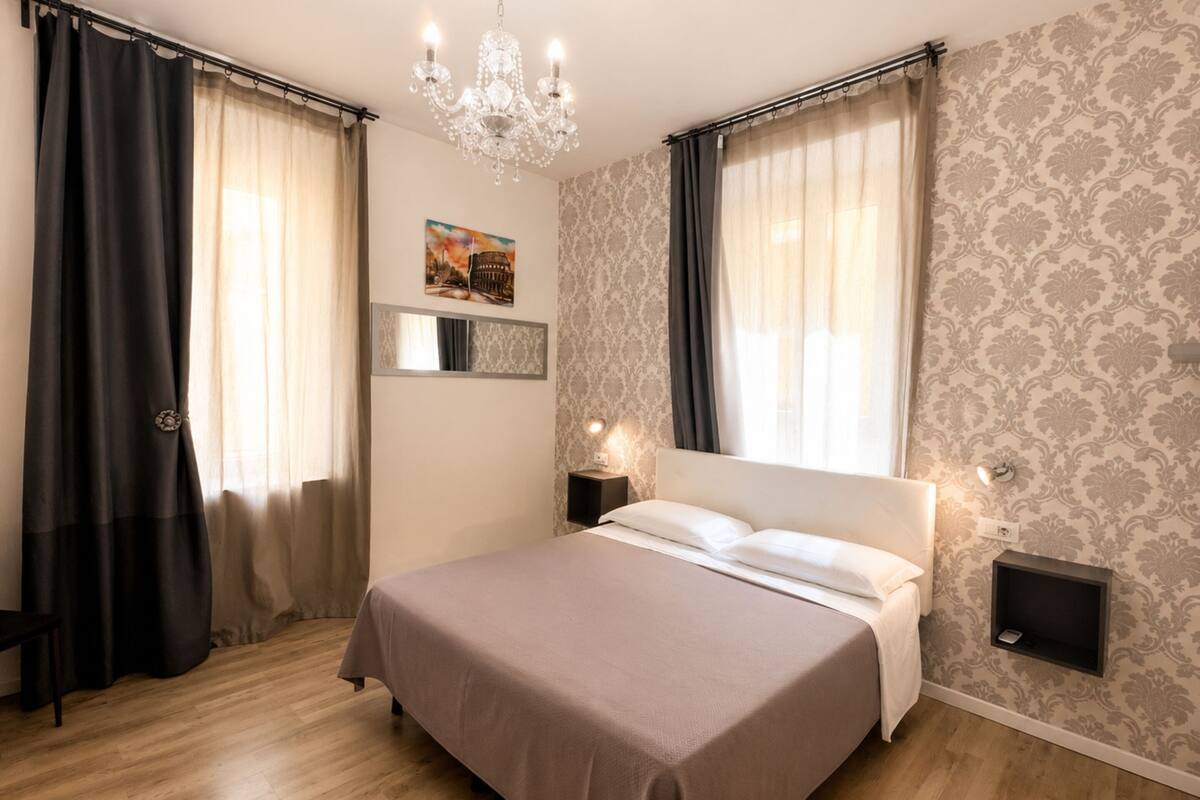Chambre supérieure double | Literie de qualité, coffre-fort, bureau, système d’insonorisation