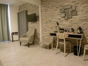 Superior Quadruple Room | Room amenity