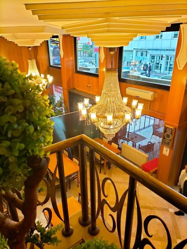 Breakfast, lunch and dinner served