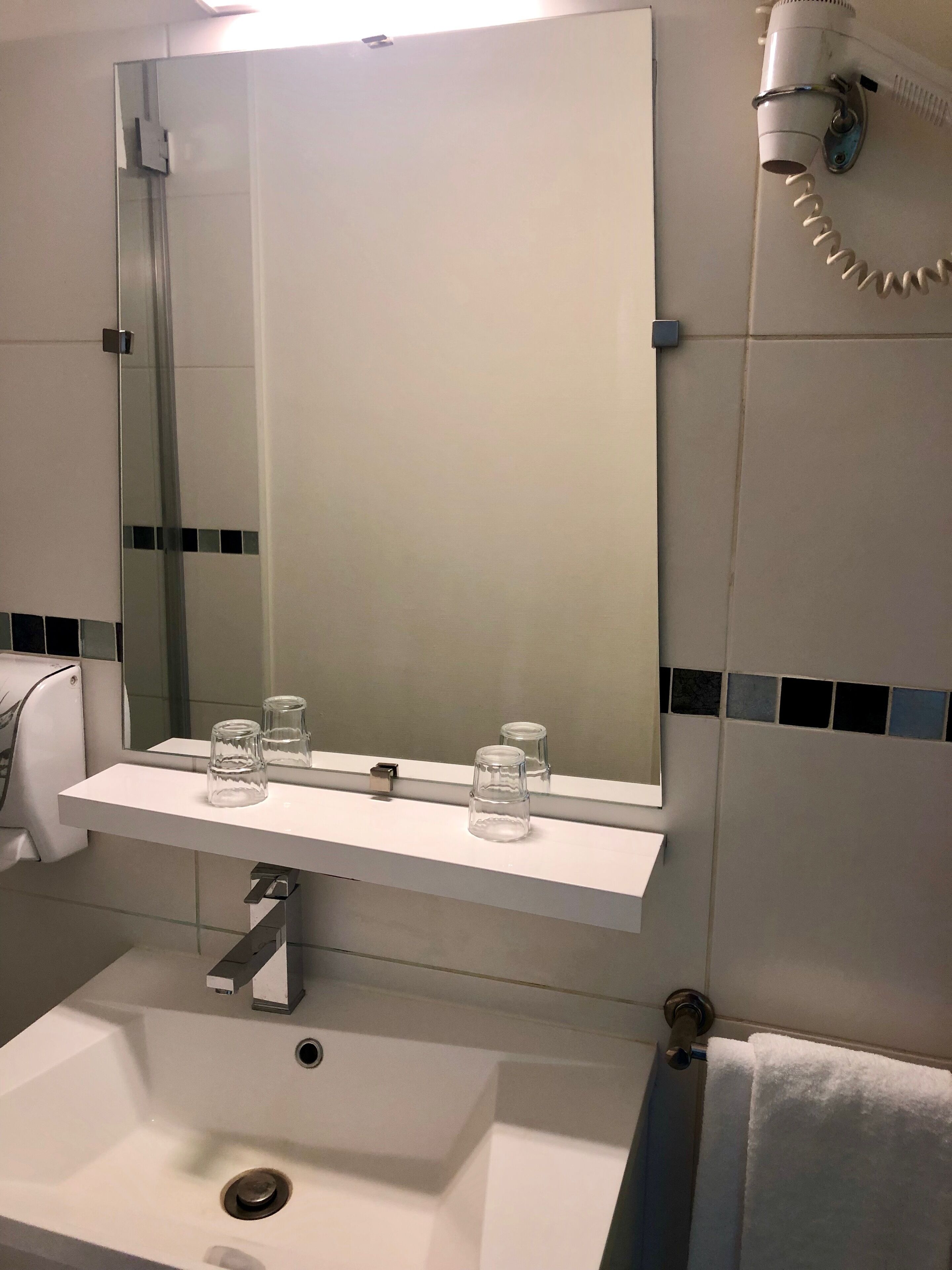 Foto - Hôtel Colisée-Verdun Centre Gare Saint-Roch