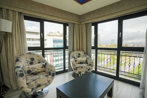 Deluxe Suite, 1 Bedroom, Sauna | Minibar, in-room safe, desk, soundproofing - NK Hotel (Izmir)