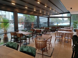 Lobby sitting area - NK Hotel (Izmir)