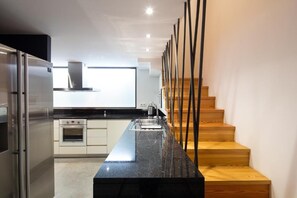 Apartment, 2 Bedrooms | Private kitchen | Electric kettle - Premium Suites & Apartments Porto Centre (Porto)