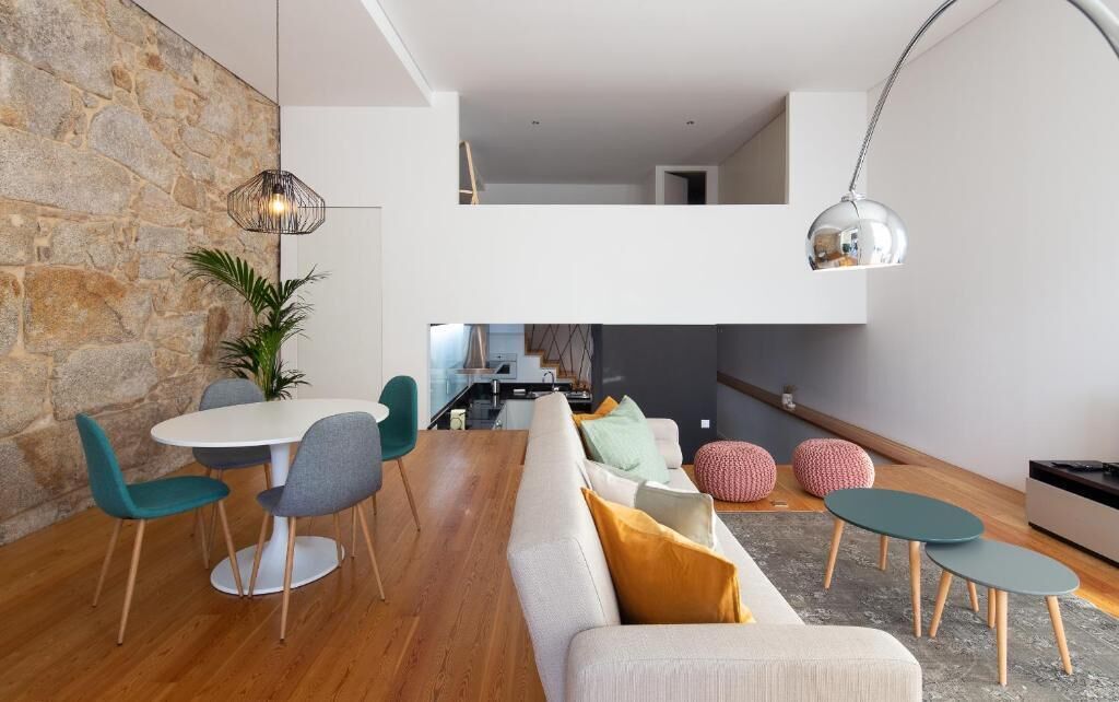 Căn hộ, 2 phòng ngủ | Phòng khách | TV màn hình phẳng 