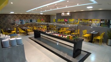 包含周一至周五的自助早餐