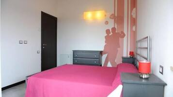 Biancheria da letto di alta qualità, minibar, Wi-Fi gratuito, lenzuola