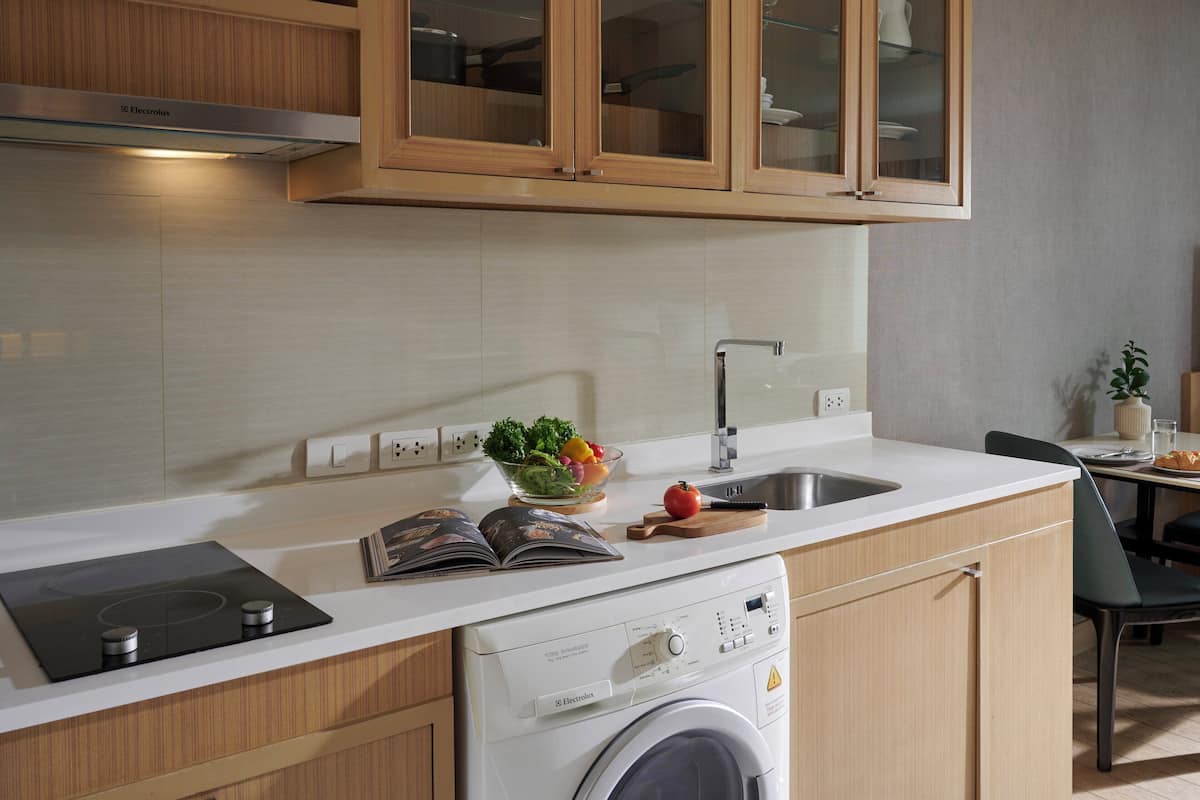 1 bedroom, in-room safe, desk, blackout drapes