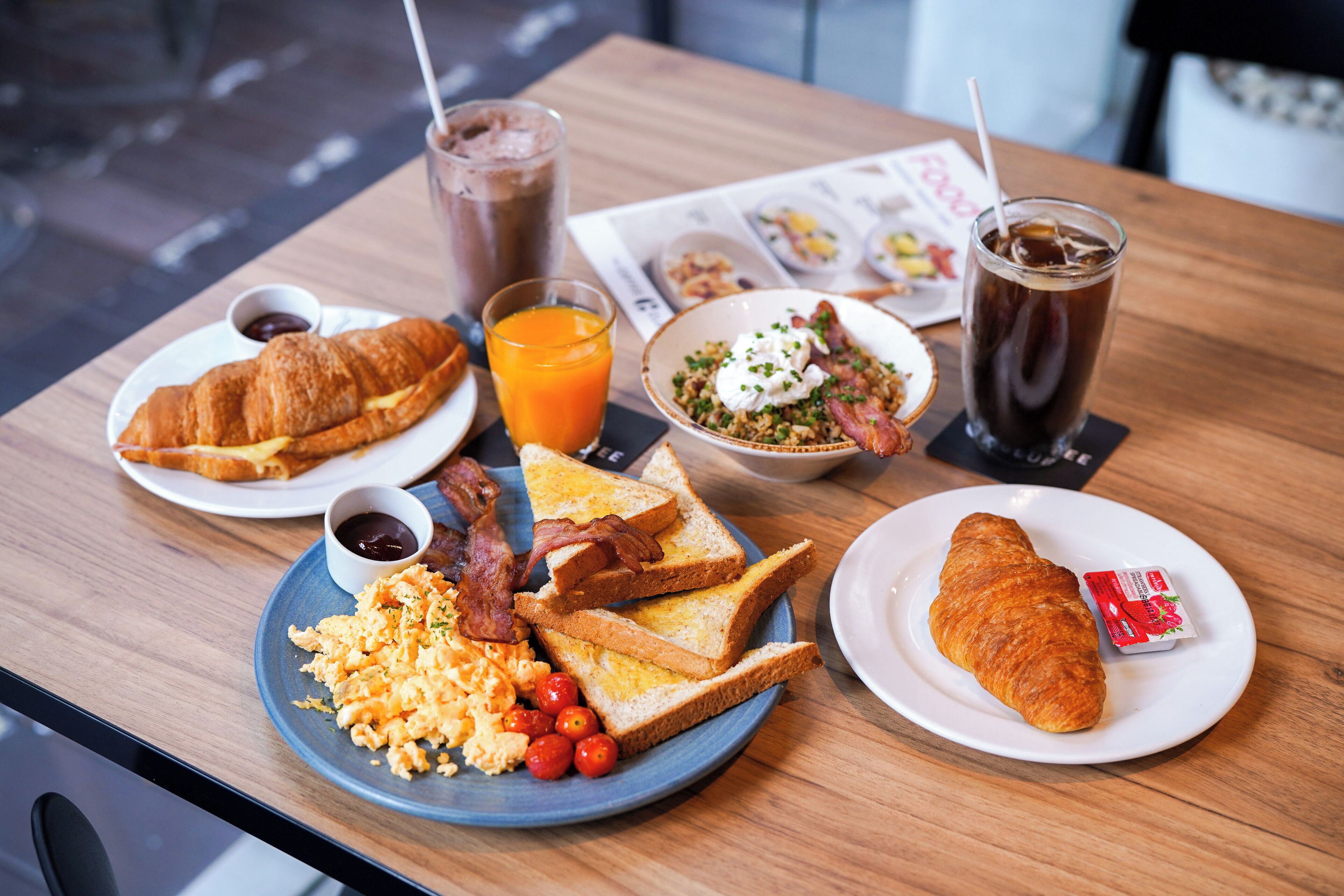 Daily buffet breakfast for a fee