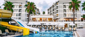 Royal Atlantis Beach