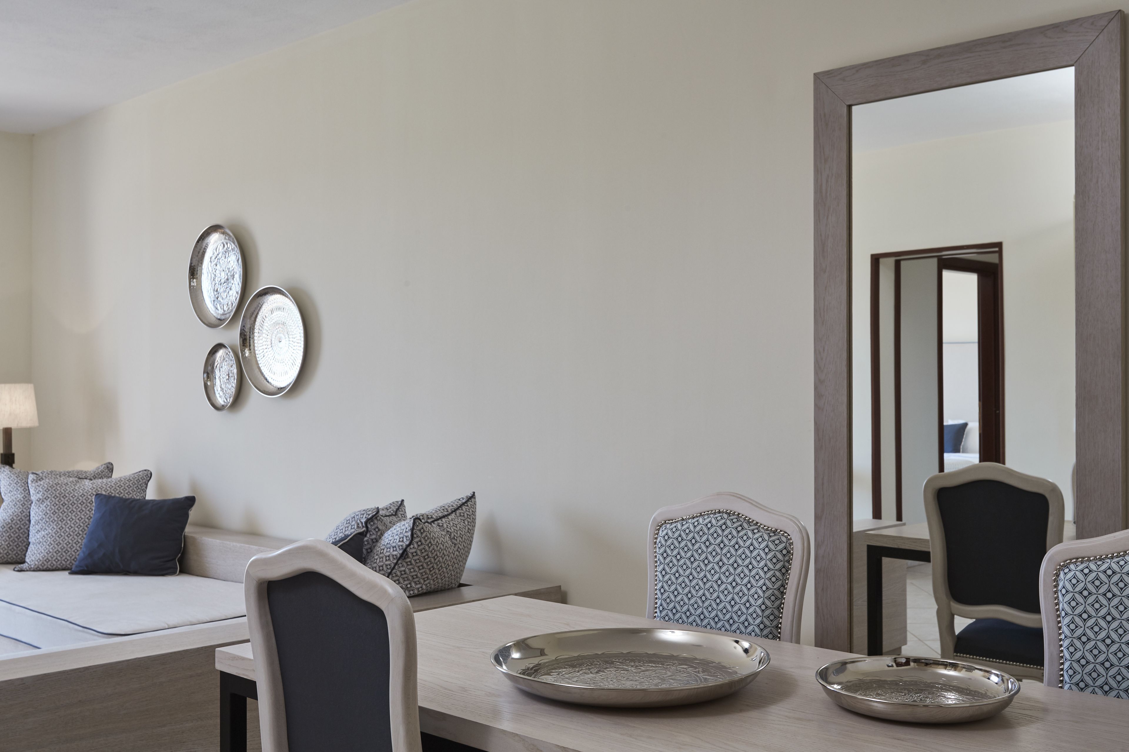 deluxe suite, sea view | private kitchen | fridge, stovetop, coffee/tea maker, electric kettle