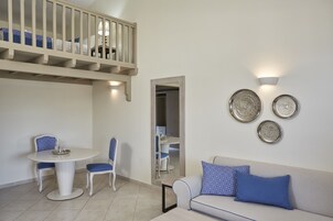Loft, Sea View | Private kitchen | Mini-fridge, stovetop, coffee/tea maker, electric kettle