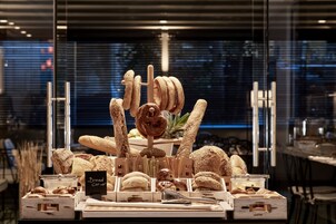 Daily buffet breakfast for a fee