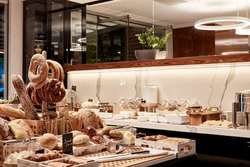 Tägliches Frühstücksbuffet gegen Gebühr