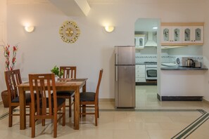 Apartment, 2 Bedrooms, Non Smoking | In-room dining - Hotel Raha Tower  (Dar es Salaam)