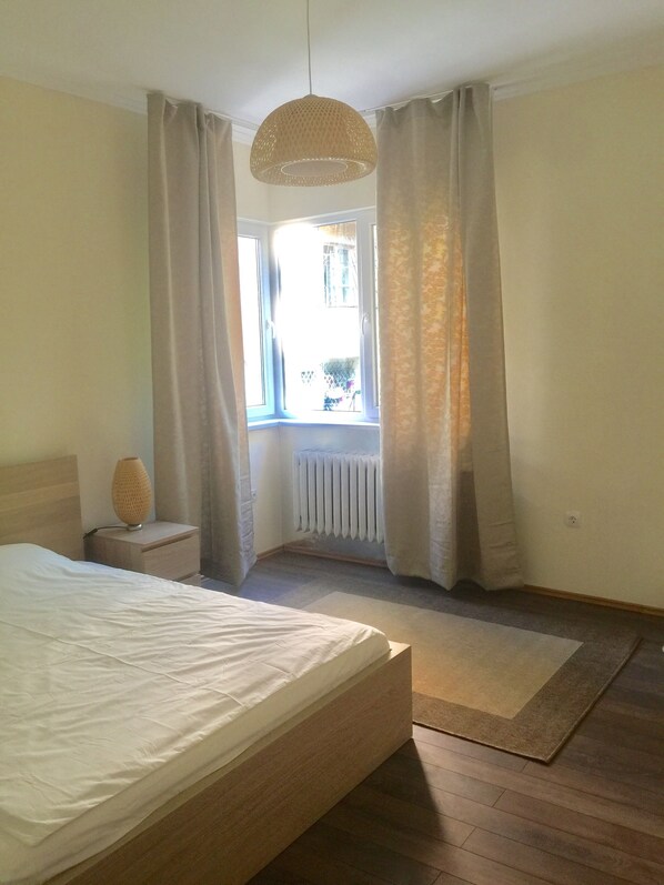 Comfort-huoneisto, 1 keskisuuri parisänky | Silitysrauta/-lauta, ilmainen Wi-Fi