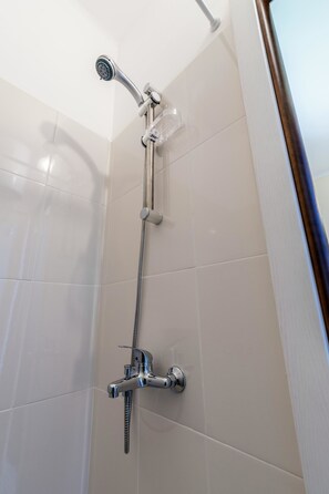 Douche de la salle de bain