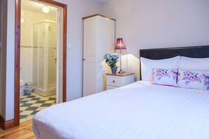Iron/ironing board, free WiFi, bed sheets - Dingle Atlantic Lodge B&B (Dingle)