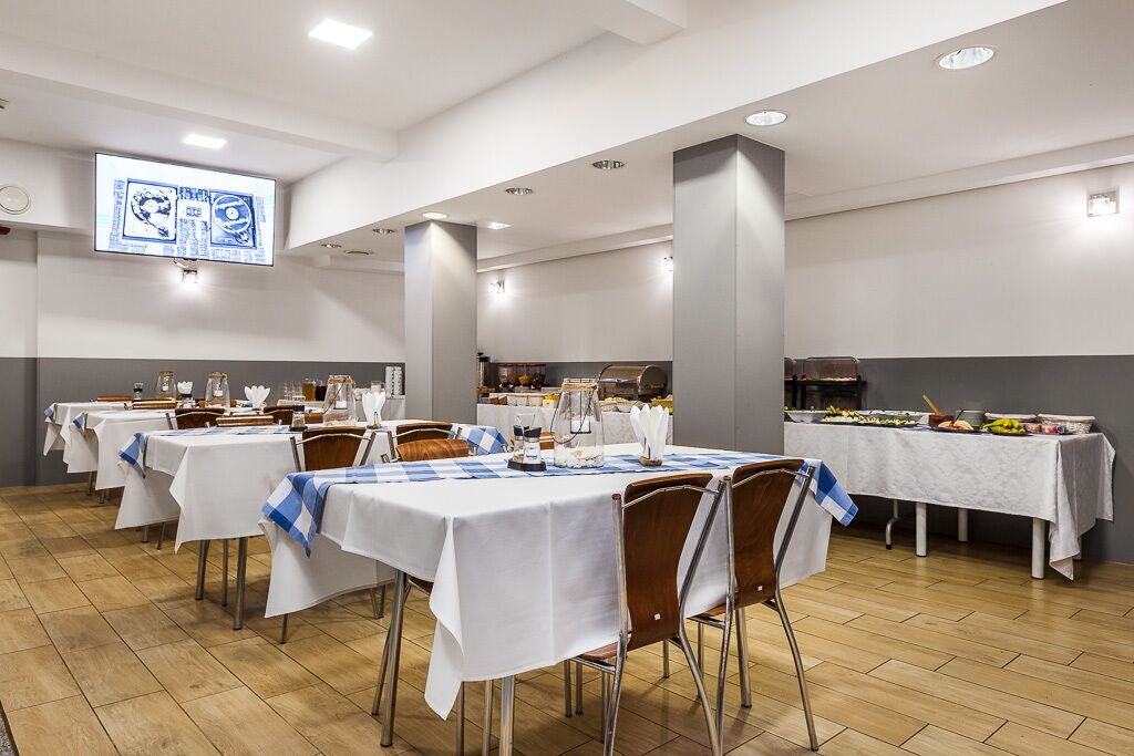 breakfast, lunch, dinner served; polish cuisine