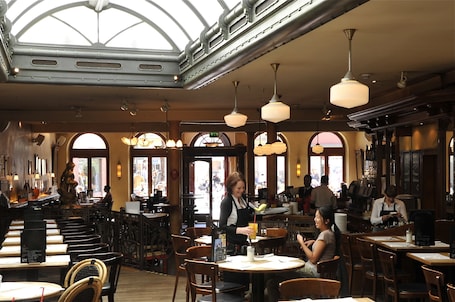 Breakfast, lunch, dinner served; alfresco dining