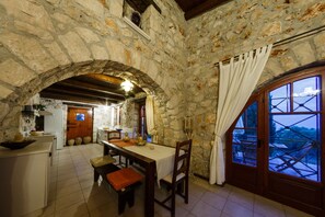 Fridge, oven, stovetop, dishwasher - Villa Melite (Zakynthos)