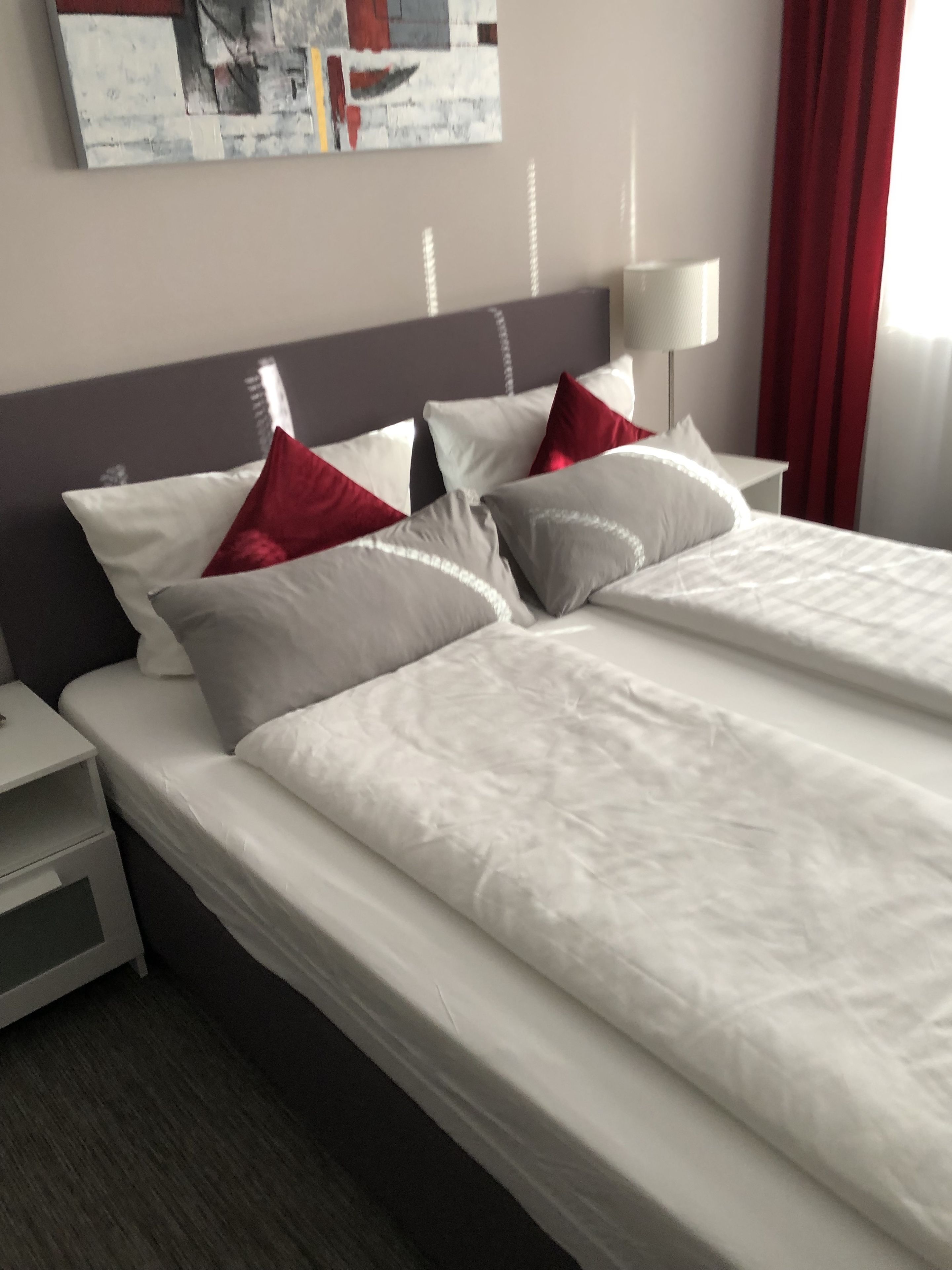 desk, soundproofing, free wifi, bed sheets