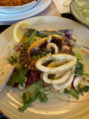 Mittagessen und Abendessen, internationale Küche