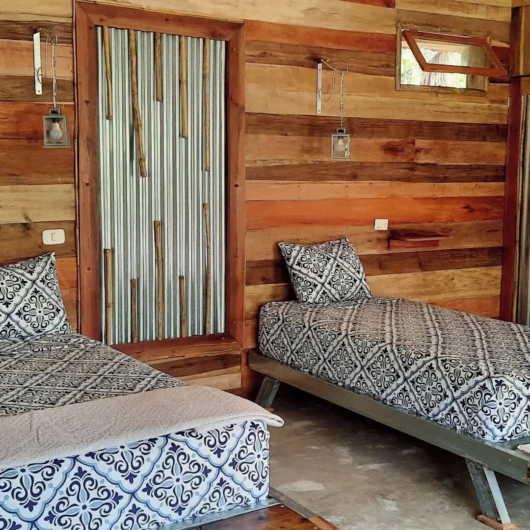 Camera quadrupla | 3 camere, una scrivania, tende oscuranti, ferro/asse da stiro