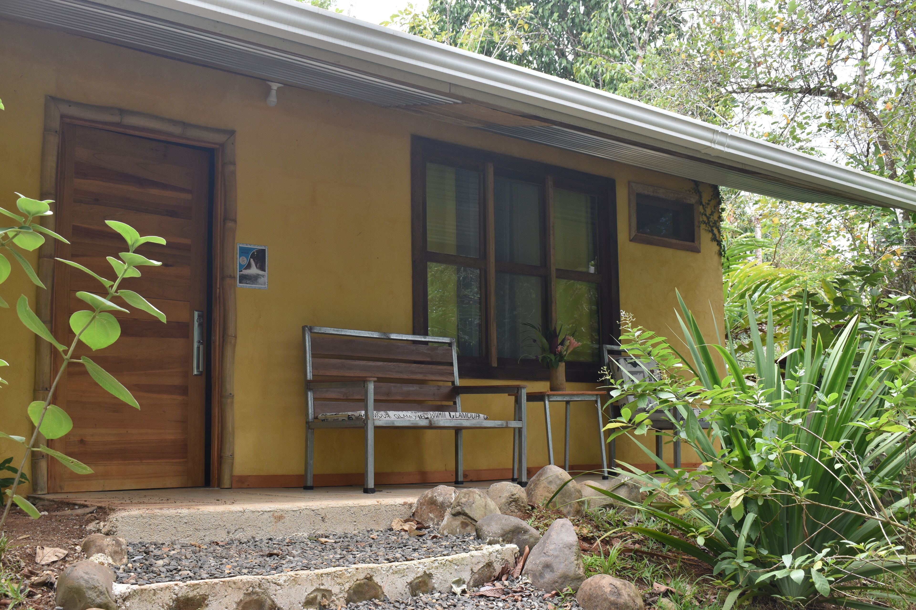 3 habitaciones, escritorio y cortinas blackout 