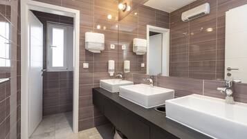 Shared Dormitory, Women only, Shared Bathroom (6 beds) | Bathroom | Free toiletries, hair dryer, towels
