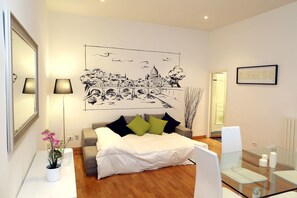 Apartment, 2 Bedrooms | Living room