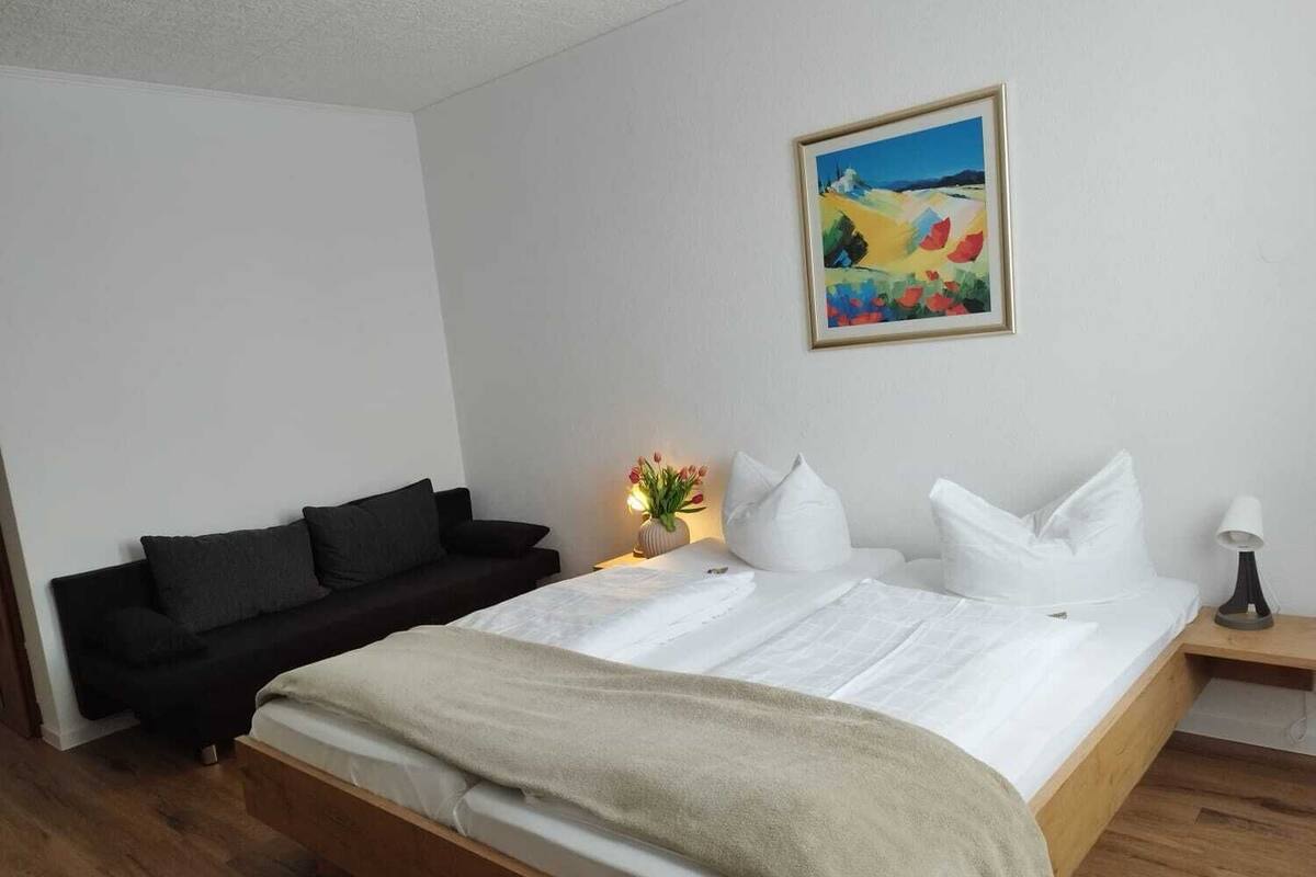 Leilighet, eget bad (Apartment mit Badewanne) | Barnesenger (inkludert) og sengetøy