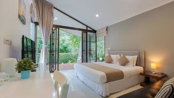 Studio Villa | 1 bedroom, blackout drapes, soundproofing, free WiFi