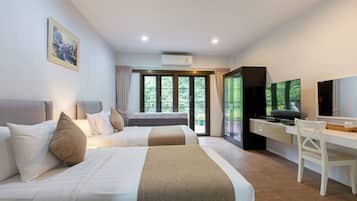 Two-Bedroom Villa | Blackout curtains, soundproofing, free WiFi