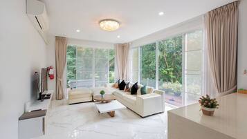 Four-Bedroom Villa | Living room