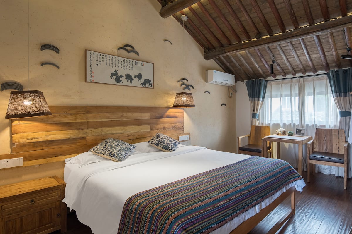 Standaard tweepersoonskamer | Luxe beddengoed, donsdekens, pillowtop-bedden, een kluis op de kamer