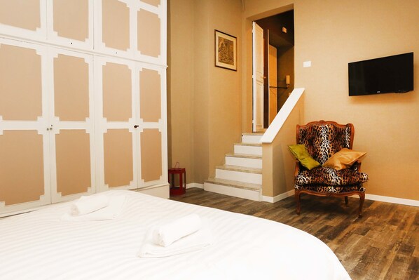 Apartment, 1 Bedroom, Terrace | Iron/ironing board, cribs/infant beds, free WiFi, bed sheets
