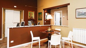 Unclassified image, 3 of 25, button - Tito Guesthouse (Rome)
