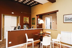Apartment, 1 Bedroom, Terrace | Living area