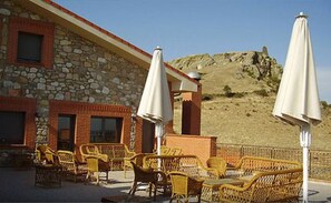 Terrace/patio - Hotel La Becera (Penausende)