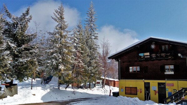Front of property - Camping Yoghi e Bubu (Roburent)