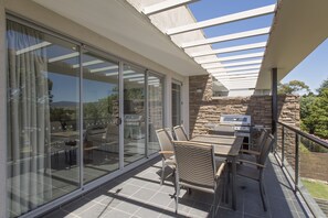 อพาร์ทเมนท์, 2 ห้องนอน | ลานระเบียง/นอกชาน